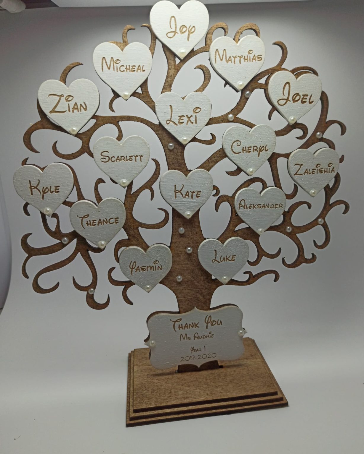 Wooden Class Tree with student names – max22 names – Scic Crafts Studio