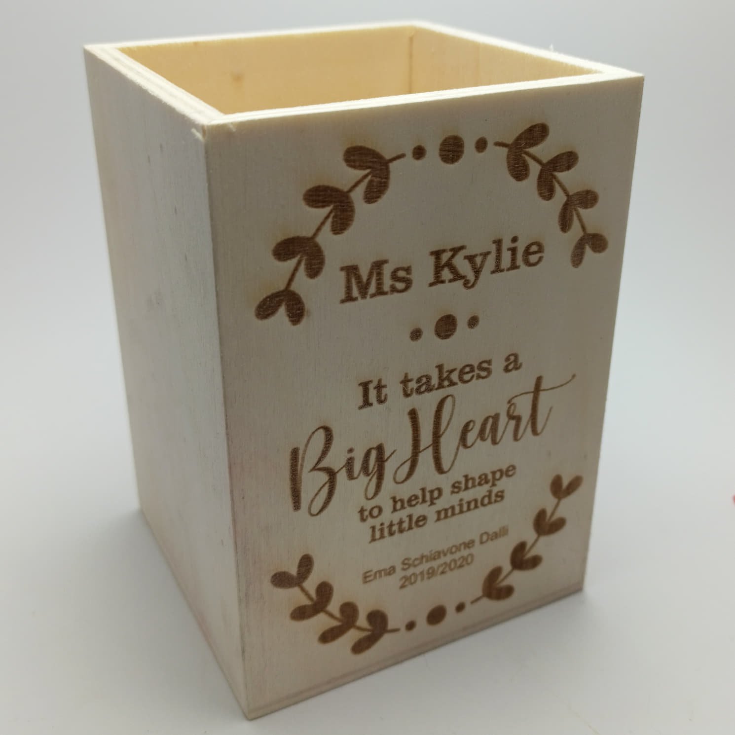 Wooden Class Tree with student names - max22 names - Image 8