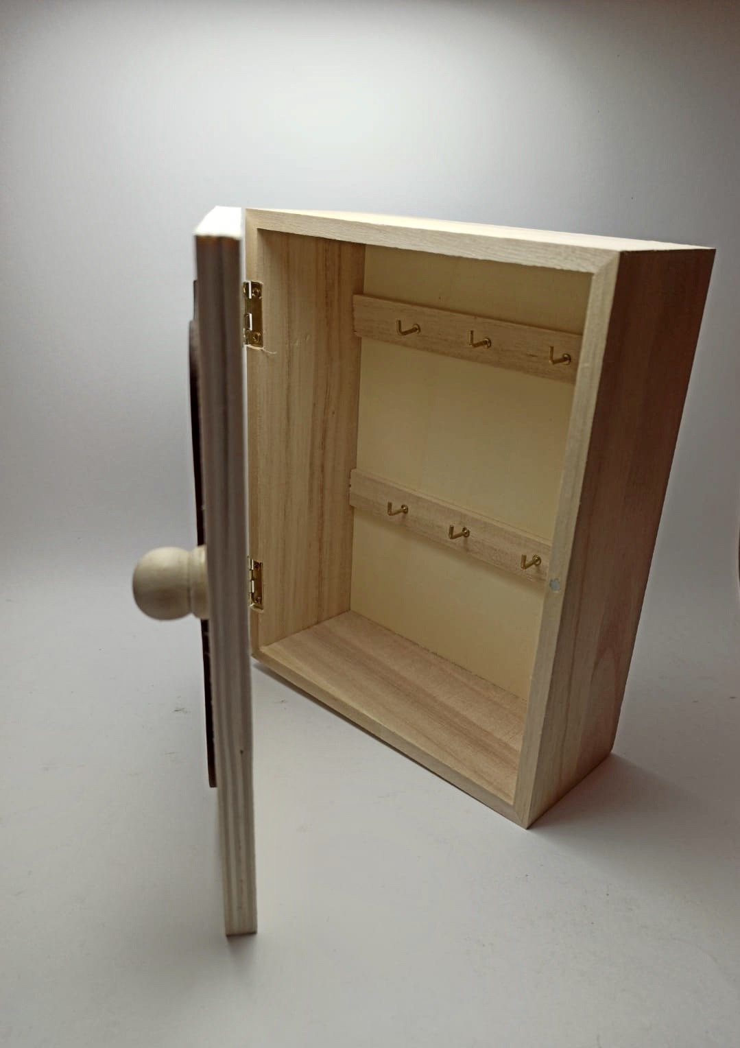 Key Organizer Box - Il-Garaxx tan-Nannu - Image 2