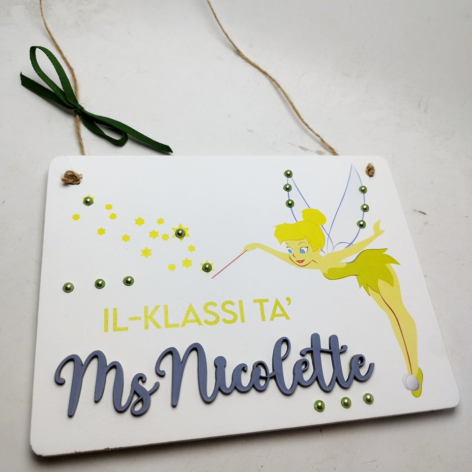 Hanging Wooden Plaque - Il-Klassi ta ... - (3 sizes available)