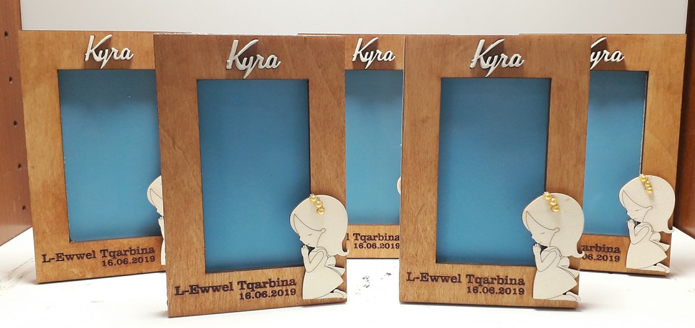 L-ewwel Tqarbina Wooden Frame Boy / Girl