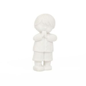 BOY PRAYING 2.5X5.4CM