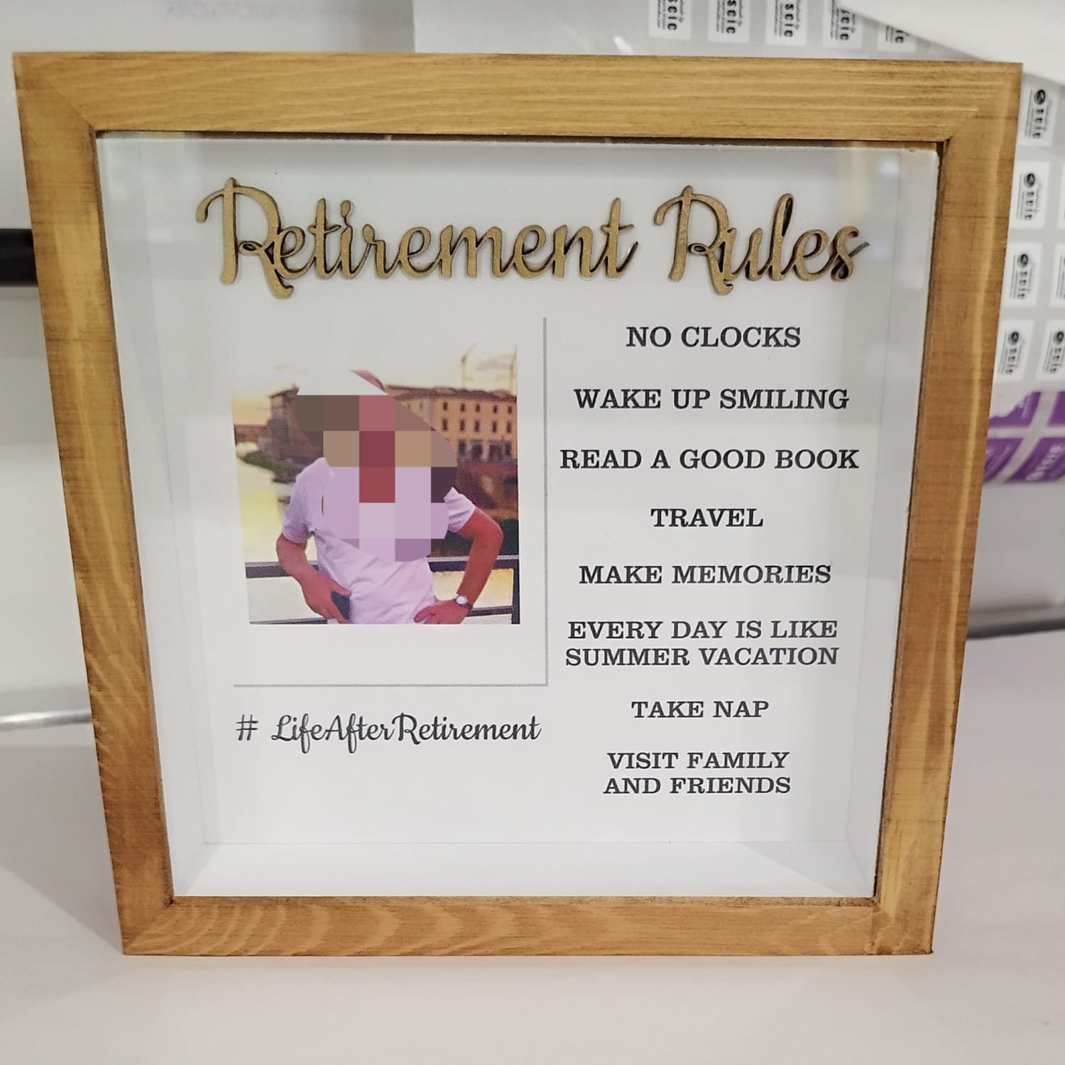Box Square Frame with Glass - Retirement