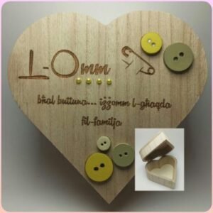 Wooden Box Heart Shape - L-Omm bhal buttuna... - 20cm