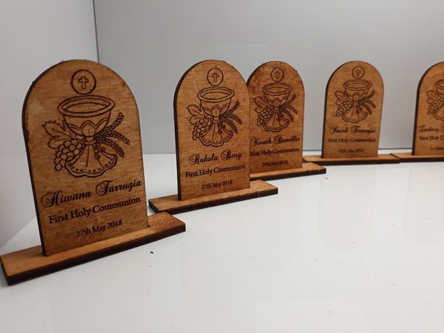 Holy Communion Freestanding Plaque - Small - Image 5
