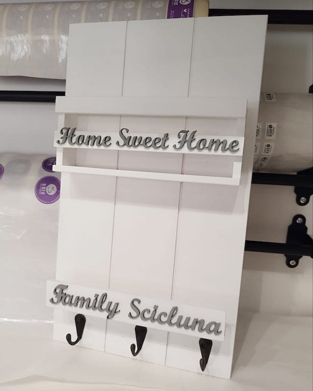 Personalised Key Holder Board with 3 Hangers - Image 3